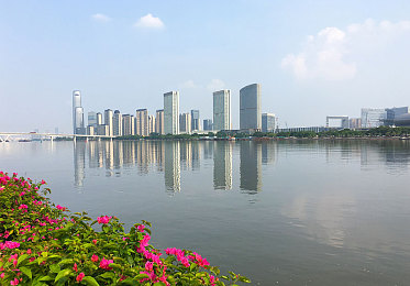 未满十八岁禁止下载,应用新规：未成年禁用，守护成长空间-2