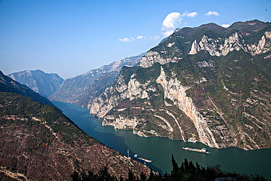一亲二抱三插,游戏新潮流：《亲密接触》玩法独特引热议-3