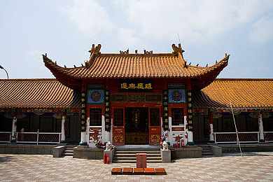 不如跳舞和三个孩子在公园玩,阳光周末，公园舞蹈盛宴点亮生活-4