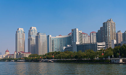 国产家庭性爱乱轮,性教育困境引关注，影片引发热议-2