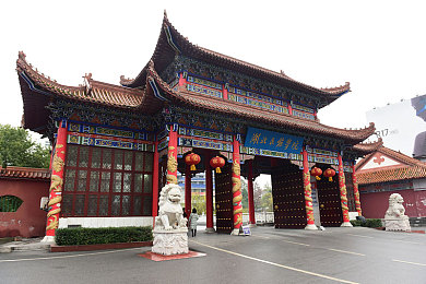 未满十八岁禁止的黄色软件广场,“严打黄色软件，清朗网络空间”-3